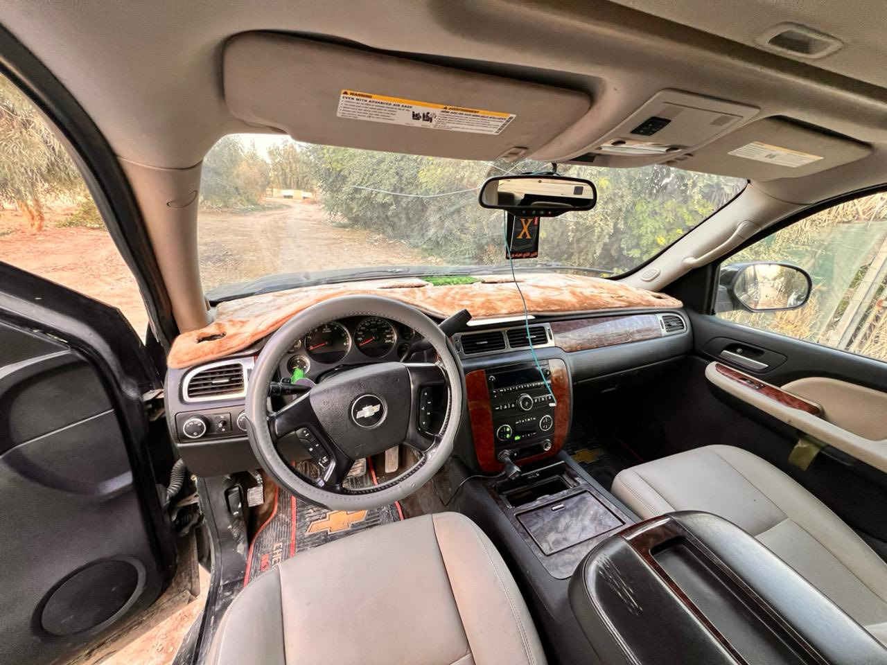 السلام عليكم بيك أب تاهو (اڤلانج) أدوات أدوات
مصبوغه حزام السياره نضيفه جاهزه من كلشي حداديه مكينه كير  كله جديد تشغل وتطلع احلا من الصوره السياره مكانها بغداد الزعفرانيه السعر 85ورقه وبيها مجال حق الجيه 
الاستفسار متوفر واتساب ورصيد ***********
