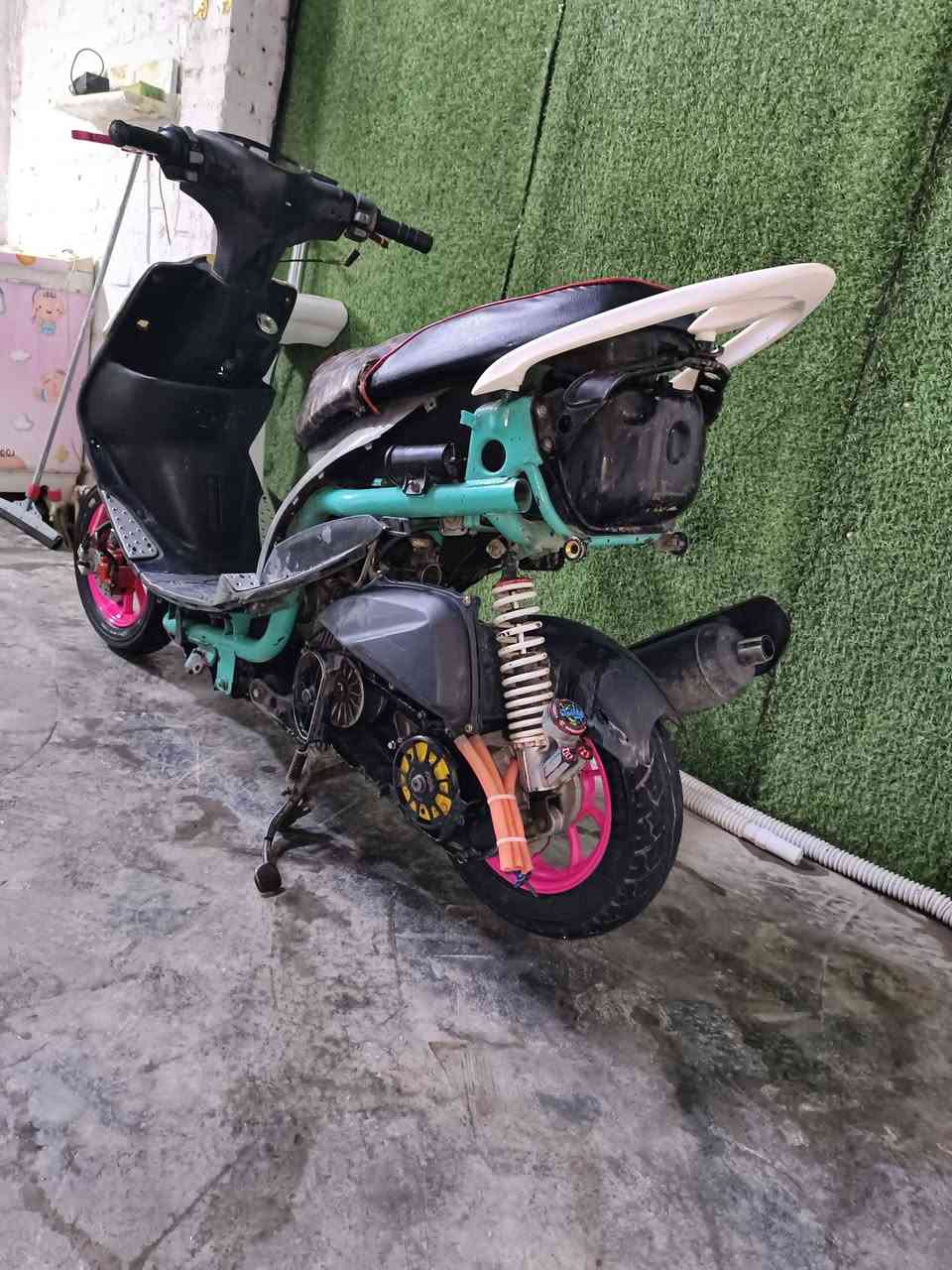 سلام عليكم عدله لبيع
دراجه مزوذه مكينه58.5
عليه غراض شوفت عينك
1راديتر توبو أصلي 🪙
2صدر كرزي🍒
3دبل خلفي 🍒
4وياله مشيف 🍒
5كلجات تخم كامل ماركه FCS🪙
6عقل رياضي أبو نمر
7صالنصهFM
8قبق فلاوين AHE 
9شوته مال اربعه
10يدات كرزي🍒
سعره دراجه 600 مكاني بغداد تاجي


**إذا كنت صاحب هذا الإعلان وتريد حذفه لأي سبب، رجاءا أرسل رسالة إلى الدعم الفني**