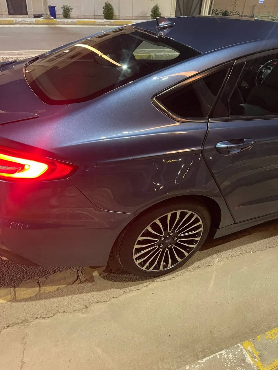 فورد فيوجن SE (2019)
🔧 محرك 1500 تيربو
🔢 رقم سليمانيه
🛞 تايرات جديدة
🔑 بصمة تشغيل
📡 رادار
📷 كاميرا خلفية
📍 حساسات
💺 تحكم بالكشنات
🛣️ ماشية 150,000 كيلومتر
محرك وكير وصدر نضيفه جدا
⚠️ الحادث فقط في أمريكا بجاملغ الخلفي موضح بلصوره 
السعر 135 بيها مجال
المكان رمادي 
الرقم الاتصال 
***********
