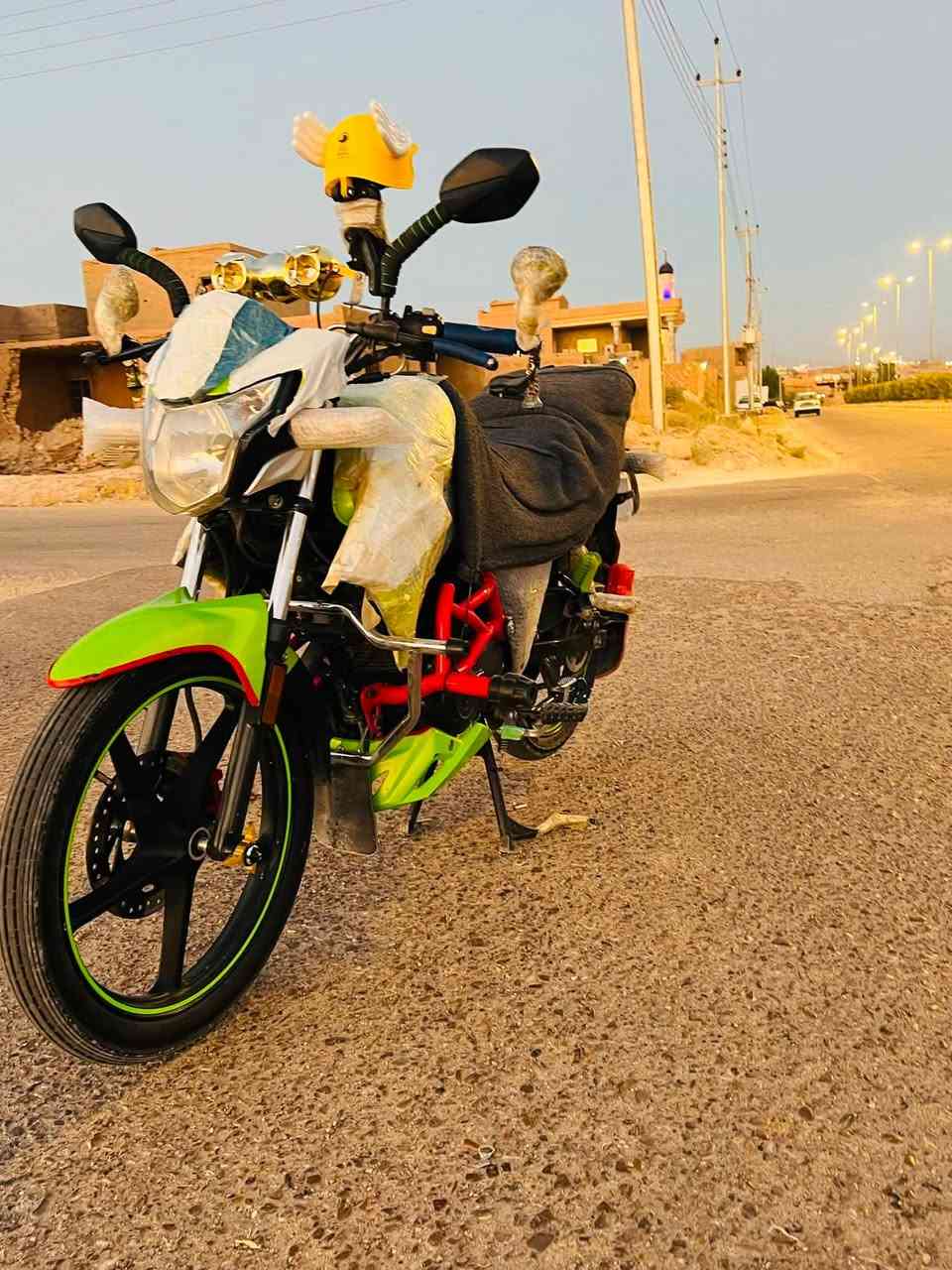 ‏سلام عليكم هاجيك 23 مسجل سعر2500 وبي مجال ايه الأصعب التنك بسيطة أشكالكم عليها بالتصوير ***********
