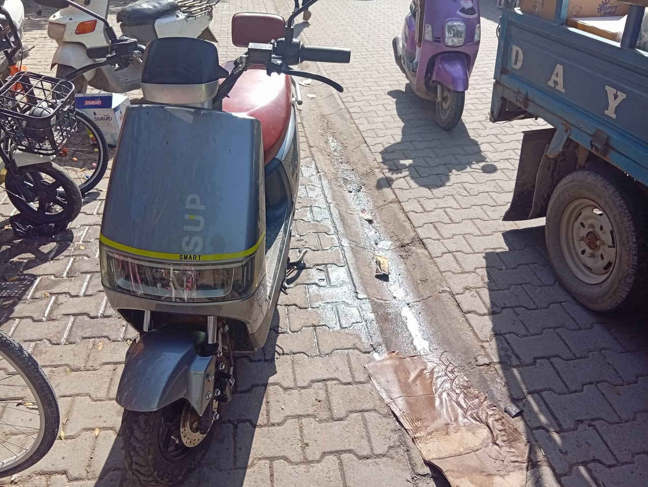 دراجه سحن البيع دراجه 6بطاريات مستخدمه سهر أونص ما بيه اي نقص  كامله مكمله سعر650بي مجال السراي بي خير أو يدلل مكان كوت حاجيه سارع أربعين *********** بي واتساب
