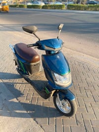 دراجه شحن للبيع نوع سكنس بطاريات نضيفه كهربائيات كامله دراجه ما بيها ا...