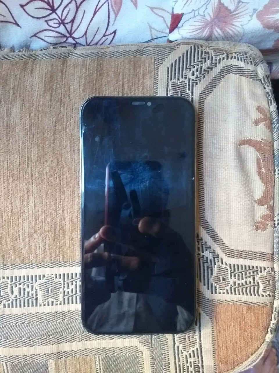 ألسلام عليكم ١٢ برو ماكس للبيع مبدل شاشه اصليه والله سعرها ٢٠٠ الف. بطاريه ٧٩.صرف خير من الله.  كامراته داخللهن تراب قليل ممأثر جهاز كلش مرتب ومابي اي مشاكل سعره بلاش بسعر اكس ماكس.٢٧٥ وبي مجال مكاني بابل القاسم متواجد خاص 
***********
