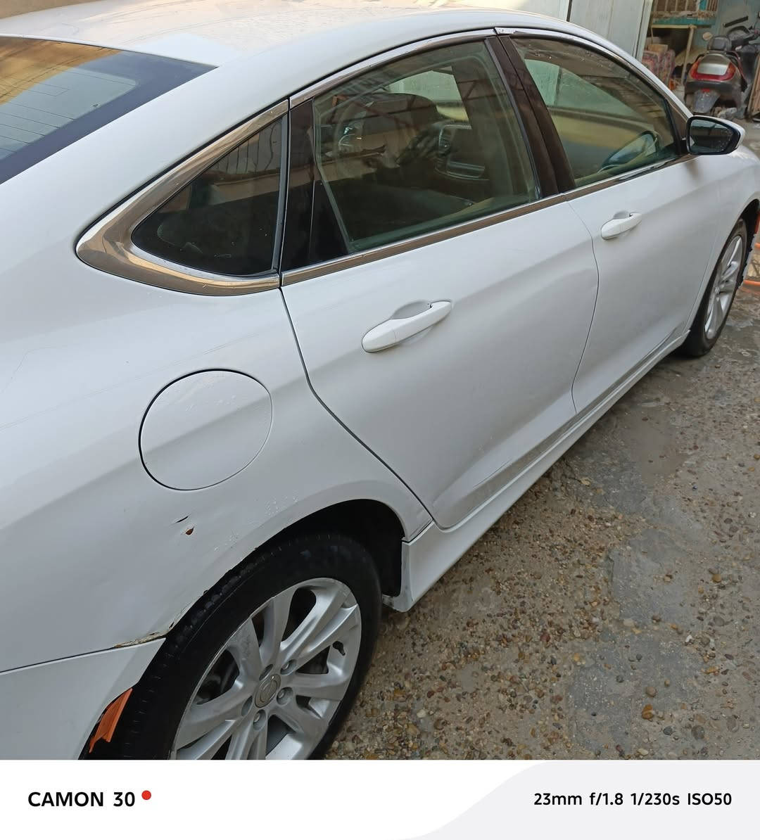 السلام عليكم c200 موديل 2015 محرك 2400 مواصفاته عاديه شاشة كبيرة كشافات تبريد تدفئه شغالات حداديه كامله  محرك مبدل بيه اويل بم وظاغطات الزنجيل يعني مفتوح بس مو مجفت رقمه واسط مكانه حله مركز المدينه باسمي شرط المداور بعد الشراء ضرره موضح بالمنشور سوناره بيع فقط بدون مراوس  الاتص *********** السعر 95 بيه مجال بسيط جدا
