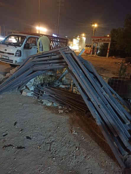 سلام عليكم 3 جوادر للبيع هنه وقماشهن تزكام وعندي2  قماش ابيض جدد بعدهن درجه اولى مفصل على قياسهن ابيعهن وحدهن اذا تريد 
الحديد ثقيل درجه اولى طالعات شكم مرة يعني بعدهن جدد تجي وتشوفهن سعر الواحد500 هوة وقماشة وبيه مجال    الجادر الواحد طوله 7 ونص وعرضه 5 الا ربع اخوان الله شاهد الحديد درجه اولى وبعدهن جدد مكاني نجف رقمي *********** الجادر الواحد 10 اقواس 5 فحل و5 نثيه
