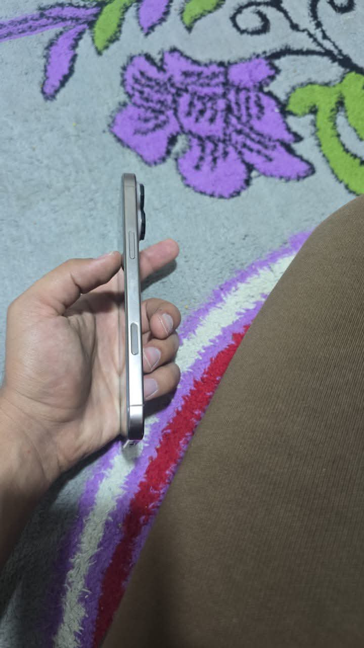 السلام عليكم ايفون 16 pro max 
 جديد استخدام 8 اشهر وكاله بحاله الشركه  ضمان ماستر بطاريه 95 ذاكره 256 
السعر واحد و350 بيه مجال حك الجيه 
عنوان ناصريه سوق الشيوخ 
 واتساب ***********
