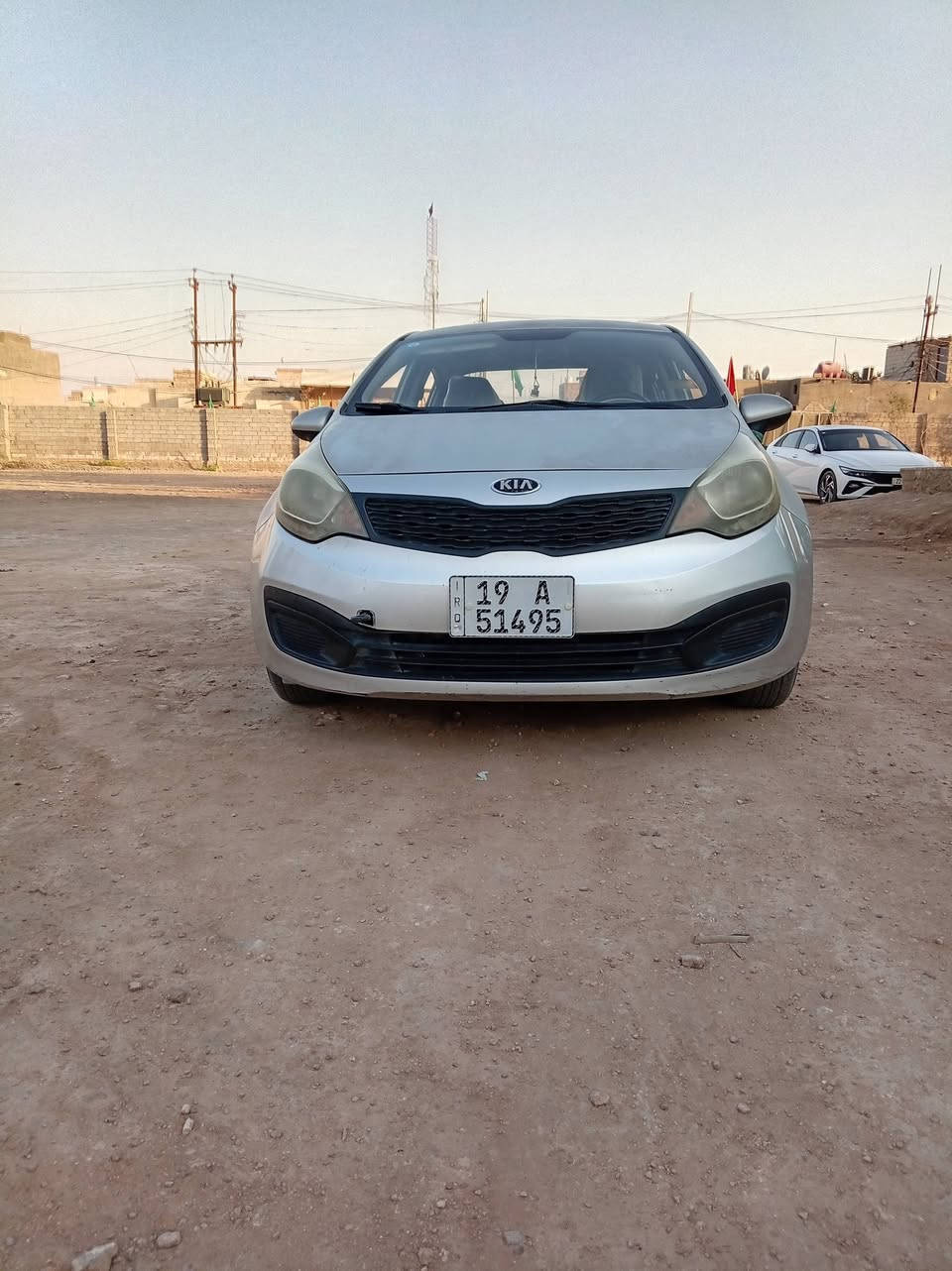 كية ريو خليجي موديل 2015 كربلاء بسمي هزه جديدة مكينه گير حدادية تبريد تدفئه مكفولة السيارة جاهزه بيه بارد قليل بالباب مكفولة من الضربة والصبغ مكان السيارة بابل رقم الهاتف *********** السعر 77وبيه مجال.
