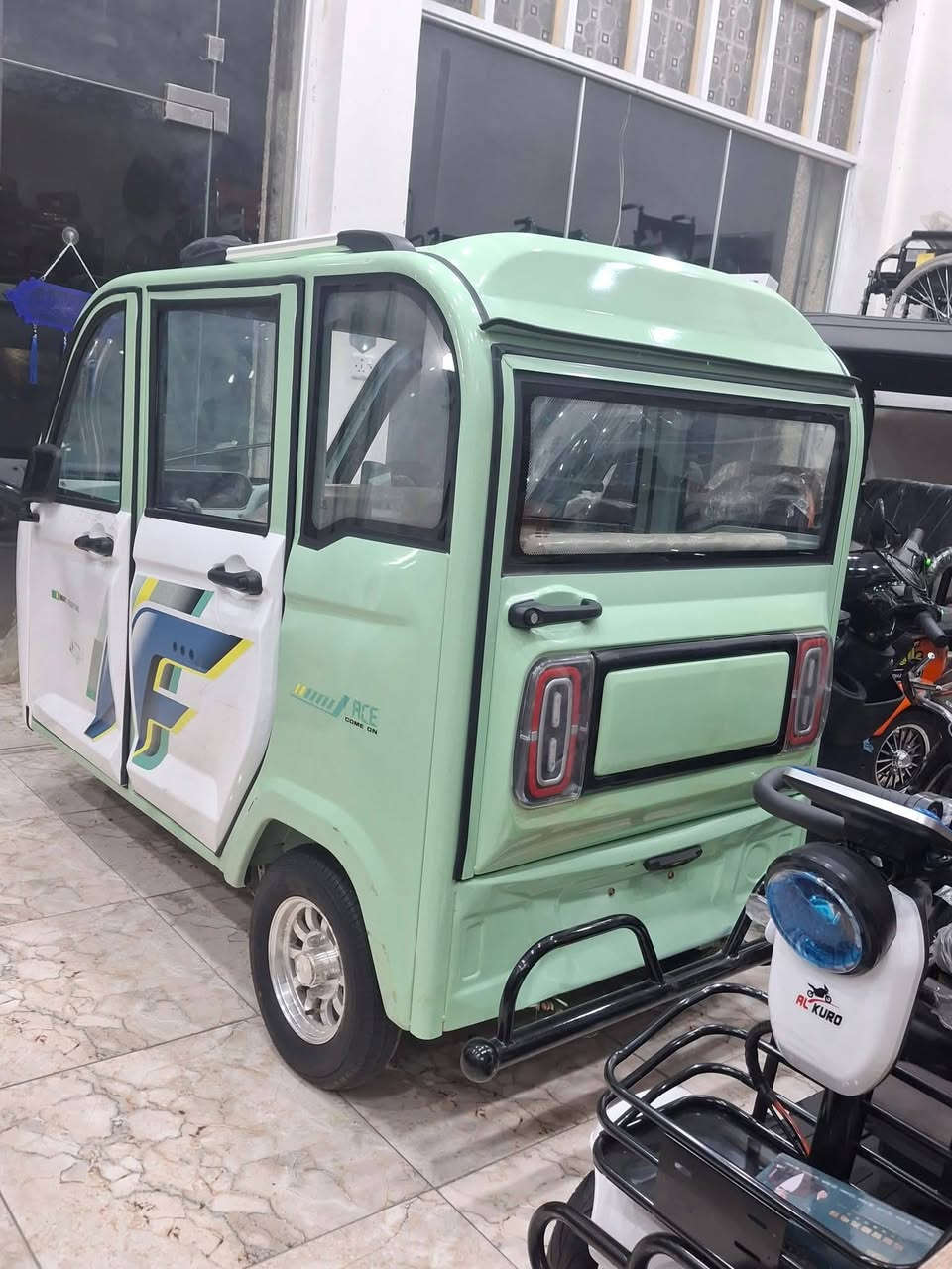 متوفر لدى

💎 تكتك شحن💎
 بمواصفات ممتازة
 وبشكل جميل جداً
 مواصفات التكتك
 خمس بطاريات من الحجم الكبير جداً 48 أمبير 
السرعة 60 كيلو متر
 يمشيك بالشحنة الواحدة من 50 الى 40 كيلو متر
 أربع مقاعد 
ثلاث سرعات
 إشارات كاملة
 ملف 2500
 للطلب والإستفسار
 *********** واتساب
