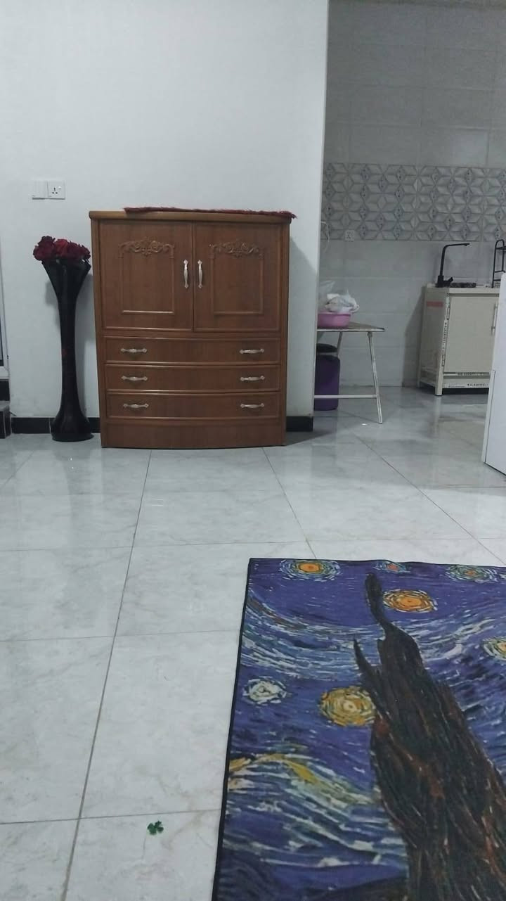 متوفر غرفه نوم صاج مستعمله للبيع وبيه ضرر بسيط للاستفسار الاتصال علئ هذا الرقم  ***********

