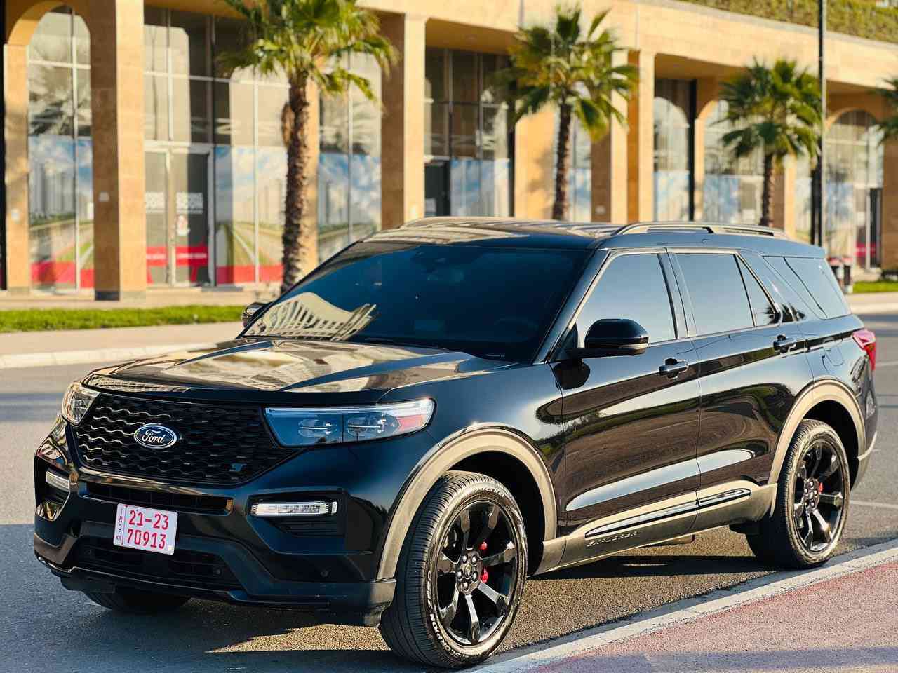 ﷽
‏FORD EXPLORER ST (4*4)

‏‎الموديل :2023

‏‎اللون : اسود

‏‎السعر : 25,500$

‏‎العداد : 33 الف مایل

‏‎حجم المحرك : 6سلندر (3.0توین تيربو)

‏‎الضرر : قطعتین سبوغ و مكان تعدیل PDR

‏‎بدون رقم وشرط الترقيم ( اربيل - دهوك - سليمانية )

‏‎المواصفات :  ST

‏
نظام دفع رباعي (4WD)
‏‎بصمة تشغيل 
‏‎بصمات ابواب 
‏‎شاشه كبيرة سوني لمس  
‏‎ستيرن تدفئة 
‏‎كراسي امامي تدفئة 
‏‎كراسي امامي تبريد
‏‎كراسي امامي كهربائي 
كراسي خلفي تدفئة
‏‎كراسي جلد 
‏‎صندوق كهربائي 
‏‎حساسات خلفية
‏‎لد امامي وخلفي 
‏‎تشغيل عن بعد
‏‎بصمة ترحيب بلاجيكتور
‏‎تبريد خلفي 
‏‎عدد المقاعد (7) راكب
‏‎ رادار  امامي وخلفي 
‏‎كاميرة خلفية 
‏‎5 كاميرات 360 درجه
‏‎كشافات
‏‎اوتو ستوب 
 
العنوان:سليمانيه

‎رقم شاصي
1FM5K8GCXPGA01281

                                    رقم تلفون☎️ 📞 
                         0770 156 4246
