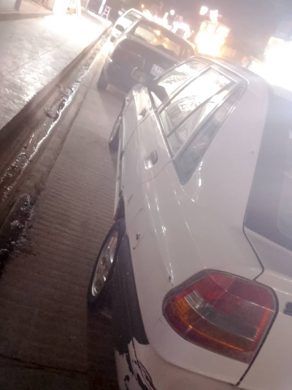 سايبه ديلوكس مديل 11 كير وكينه خير من الله حداديه كفاله تخم تاير كهربائيت كله شغاله مكفوله كفاله عامه ما عده الجملغات لاماميات اثر خياس وبدلناهن مصفره مرور ما عليه الف تحويل ثاني  السعر 25 وبيها مجال حق الجيه غير متواجد على الفيس مكلف بنشر رقم صاحب السياره ***********
