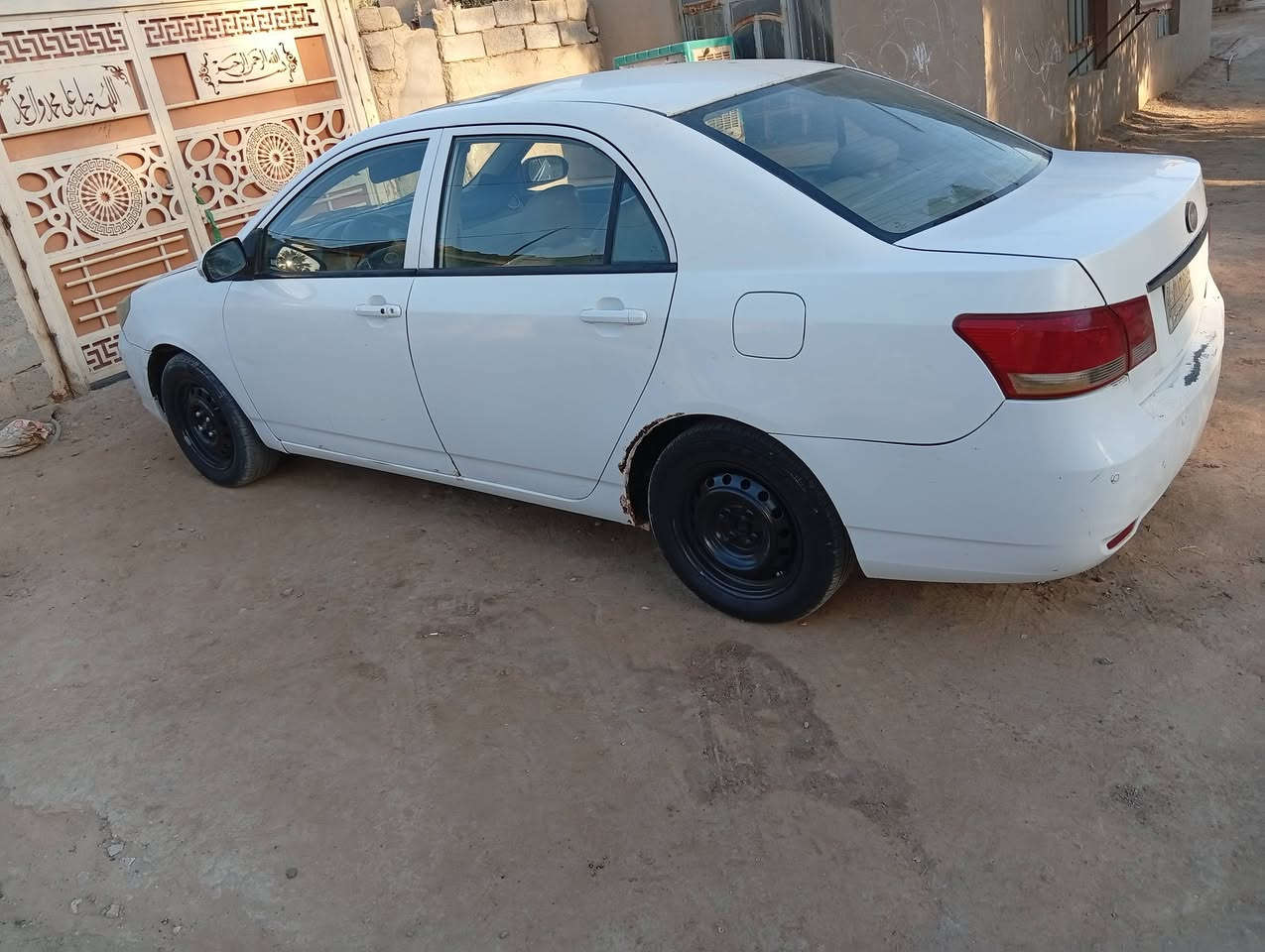 السلام عليكم بي وأي دي موديل 13جي3 سياره كفاله بيه بنيد طار ومامصلح على حطته كفاله من الصبغ وتبديل الموصفات بصمه فتحه حساسات  تبريد شغال كهربائيات كله شغاله سياره خير من الله بيه دريمات يطلعن رجفه بسامينه سنويه لي 29 ياالله تسقط  السعر 55 وبيه مجال ***********
