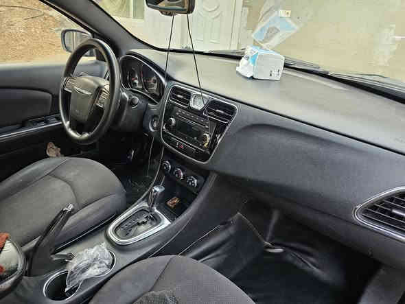 سلام عليكم لبيع  او مراوس سي 200موديل 12محرك 4سلندر حجم المحرك 2400 بيهه 3قطع صبغ بدون دواخل محرك كير بشرط تبريد تخم تيرات جديد  حداديه جديد امامي خلفي مكان السياره سليمانيه قضاء ده ربنديخان السعر ٨٠ وبيهه مجال ***********
