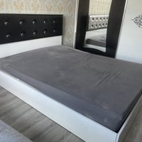 تخم السرير اصلي كامل للبيع For sale. WhatsApp: 07502424330