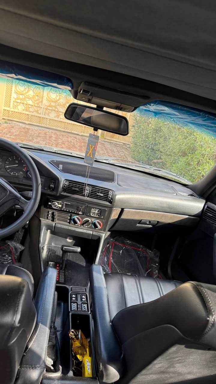 سلام عليكم BMW1996سيار 525 كامل مابي اي نقص بسمي وسنويه جديد لحد 30وبطاقه بنزين موجود تخم امامي جديد كير ومحرك بشرط وسقف سلايد سعر 92وبي مجال قليل ورقمي *********** كركوك, العراق
