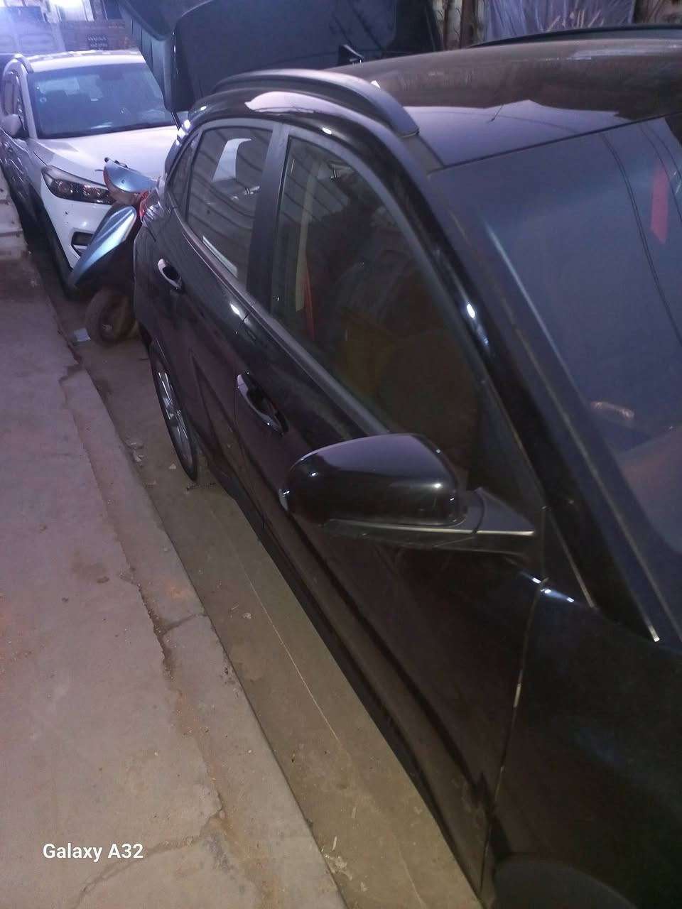 كونا ٢٣ للبيع او مراوس رقم اربيل دخول جديد بصمة وبصمة أبواب 
مكينة ٢٠٠٠
حساسات جانبية كشن سايق كهرباء 
مكان بغداد ماشية ٦٧ ميل
٣انظمة 
***********
