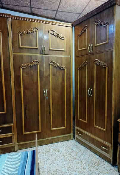 غرفة نوم للبيع خشب عراقي ثقيل 5 قطع قنصور5 أبواب مع ملحق+زاويه +ميز تواليت+تخت+ كومدينة عدد2  السعر ب((550))ألف  العنوان . موصل الأيمن
***********
***********
