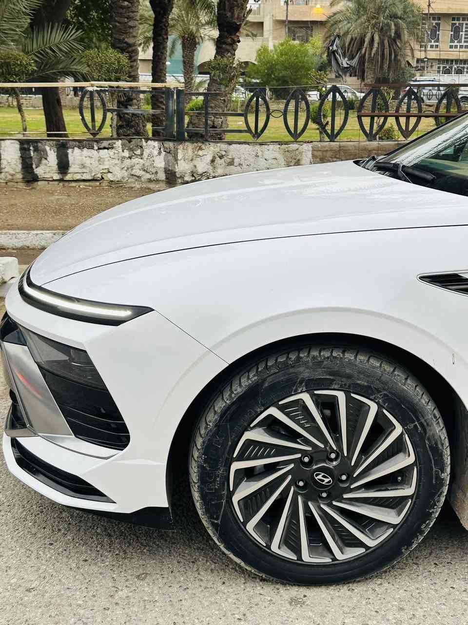 السلام عليكم
سوناتا هايبرد موديل ٢٠٢٤ خليجيه مكفوله من الصبغ والبارد والتبديل  والسونار موجود بالمنشور 
ماشيه ٣٣ الف 
رقم بغداد الجديد باسمي 
فول مواصفات 
السعر ٢٣٨٠٠$ وبيها مجال 
العنوان / بغداد حي الاعلام 
للاستفسار 
***********
