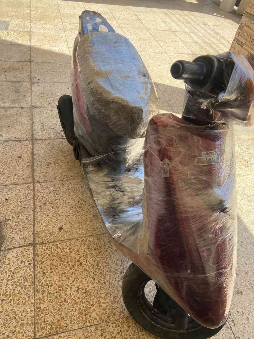 السلام عليكم 
دراجه عصفور اكتروني شغاله هندر ل سلف فقط ل باتري تشحنه 
كهربائيات كامله شرط شلعه ومعدل السعر ٢٢٥ 
المكان بغداد 
خاص


**إذا كنت صاحب هذا الإعلان وتريد حذفه لأي سبب، رجاءا أرسل رسالة إلى الدعم الفني**
