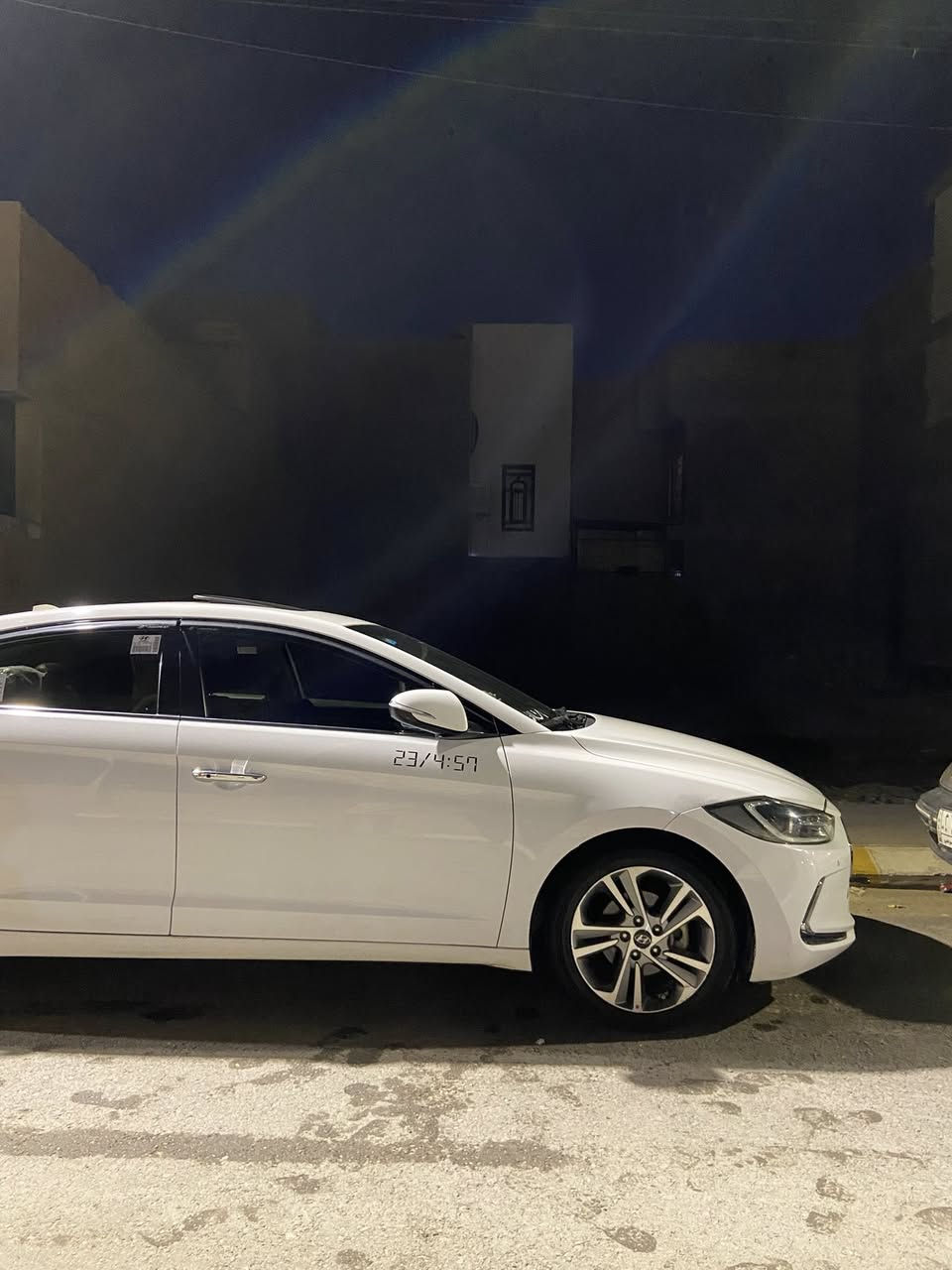 السلام عليكم النترا للبيع 2017 فول مواصفات الايراني GLS كفاله عامه ما عدا رصعات بسيطه 
تدفئه وتبريد كشنات اماميه 
وتدفئه كشنات خلفيه
حساسات اماميه وخلفيه 
كشانه جلد
نقطه عمياء
كشن كهرباء خزن 
بصمه تشغيل
فتحه سقف
لايت عدسه تحكم رفع وتنزيل
مري قلاب وكهرباء 
محرك 2.0 دوش
تخم تاير جديد
السعر175 بيها مجال
متواجده في الفلوجه معرض الامارات المركزي


**إذا كنت صاحب هذا الإعلان وتريد حذفه لأي سبب، رجاءا أرسل رسالة إلى الدعم الفني**