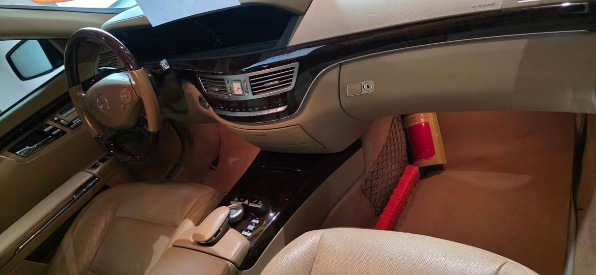 MERCEDES-BENZ S300 2012 (BCM) 
ماشي ٦٥ الف کم 
کلین تایتل 
بدون داخل 
بدون ایرباک
محرك ٦ سلندر  
شرکة اربیل BCM  استراد خاص
فول فول موصفات 
سعر 380 ورقة بي مجال 
مکان سیارة اربیل
~~~~~~~~~~
0751 2004 377
0750 397 7815
~~~~~~~~~~
MERCEDES-BENZ S300 2012 (BCM) 
ماوەی روشتن 65 هزار کیلۆمەتر 
کلین تایتل 
بێ ناوگرتن 
بێ ئێرباک
بزوێنەری 6 پستون
شرکة هولیر BCM  استراد خاس
فول موسفات 
نرخی 380 وەرقە و مجال 
شوێن هەولێر أربيل, العراق
