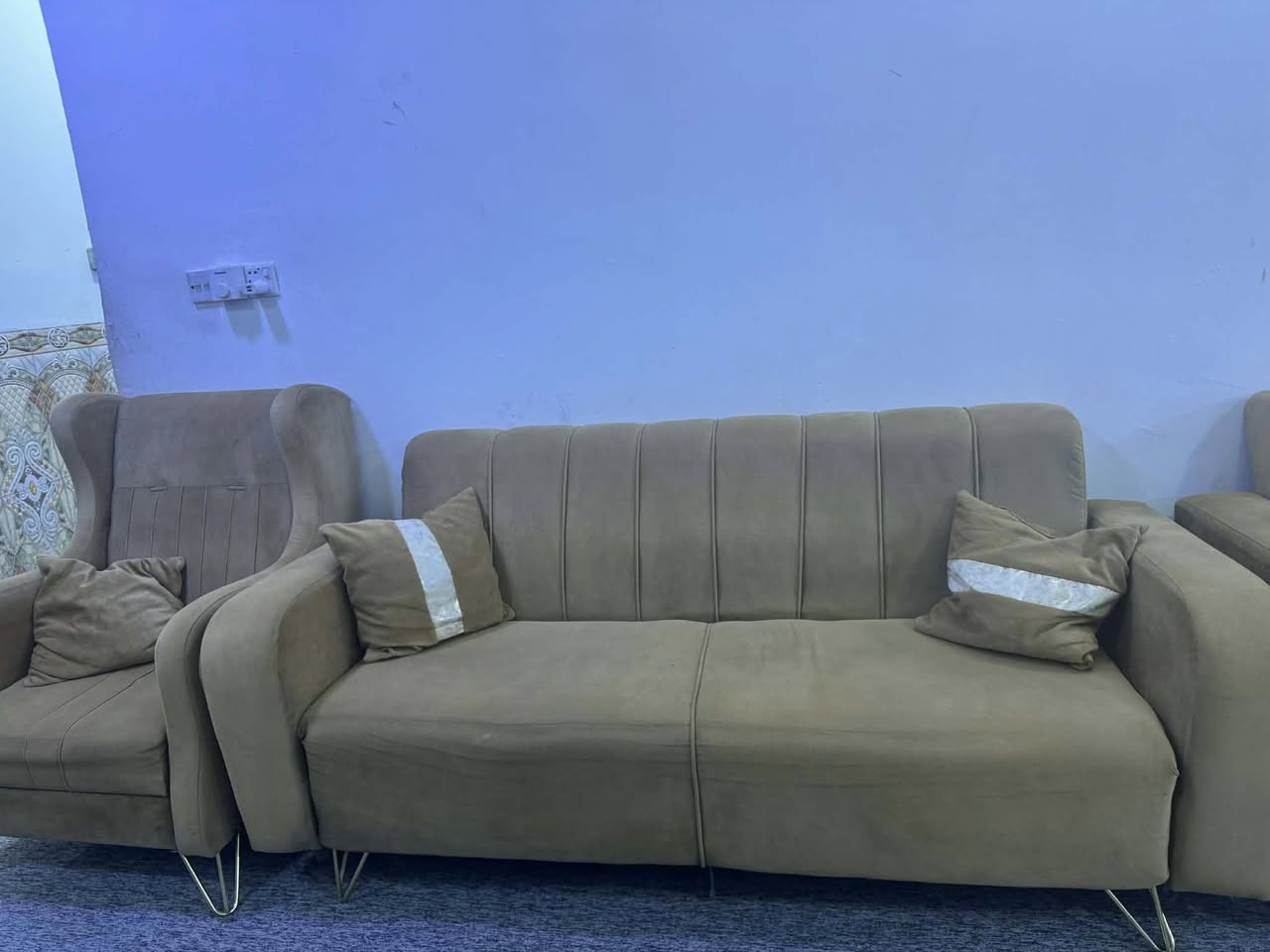 تخم مستخدم للبيع 225
بغداد شارع الكفاح


**إذا كنت صاحب هذا الإعلان وتريد حذفه لأي سبب، رجاءا أرسل رسالة إلى الدعم الفني**