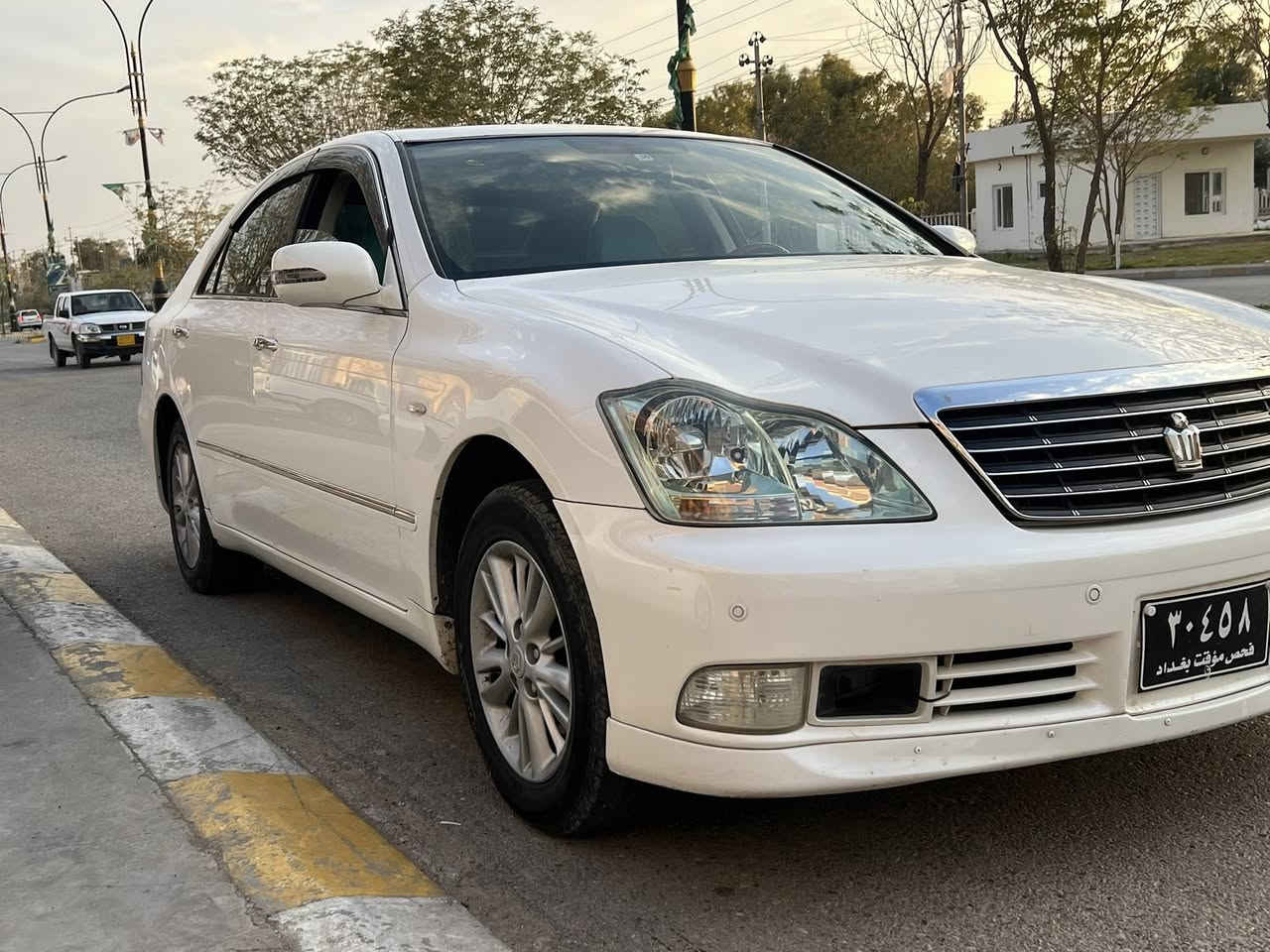 بەناوی اللە
بڕاوە ٢٠٠٥ قەپات مواسەفات ١٨٢بێ دوکەڵ
کامل جایزەو سەقفی شوشەیە بێ چاڵو شوخت 
لەباوەنورە سعری٥٣$$
***********
