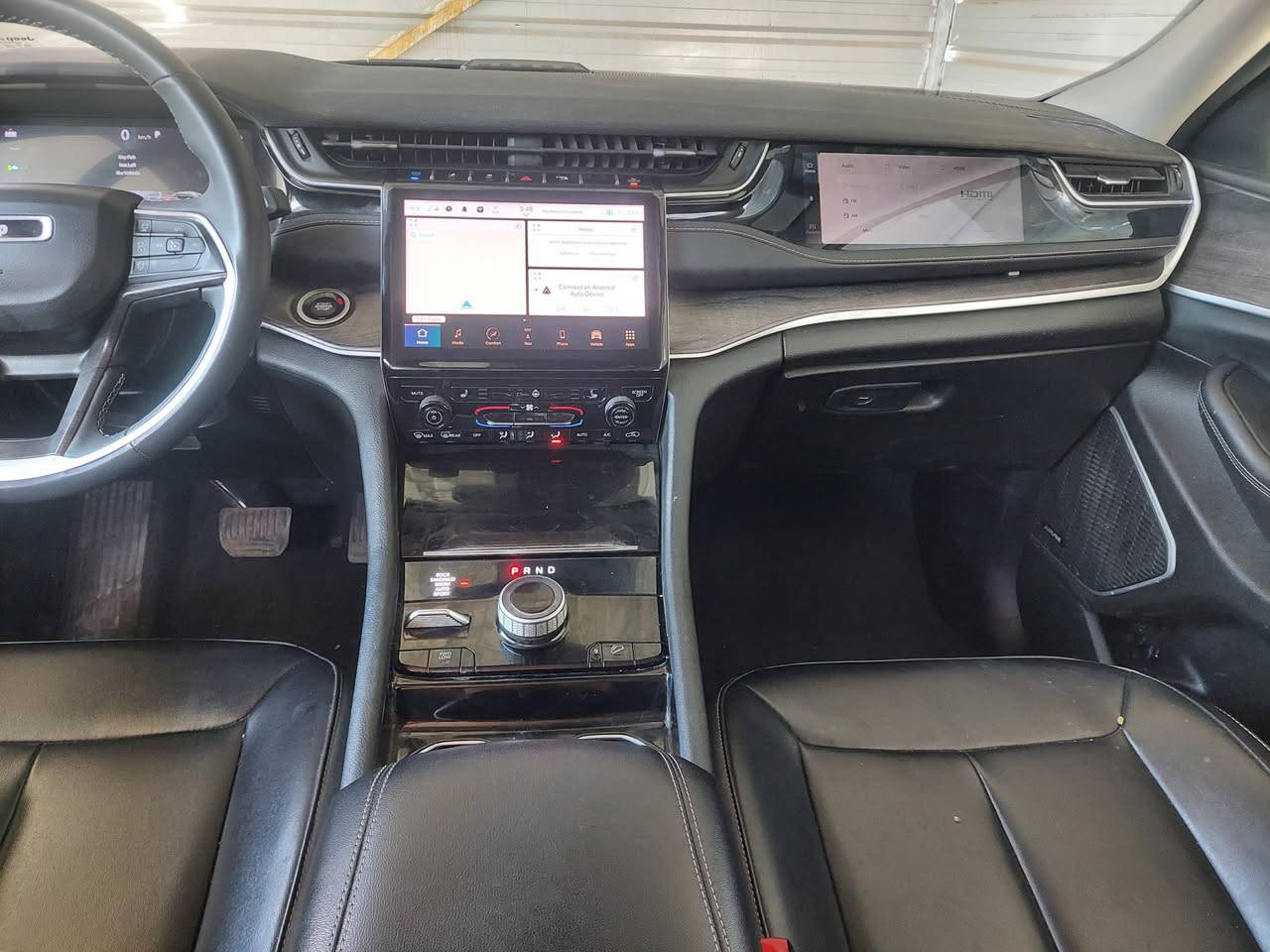 سلام عليكم 
جيب ٢٠٢٣ ليمتد  5 راكب 2000 توربو 
هايبريد، بنزين ، كهرباء ( plag in ) 
للبيع 
مواصفات ١/١ 
٣ شاشات 
بانوراما 
تحديد مصار 
حساسات 
رادارات 
لون رصاصي سلفر
وبعد مواصفاتها معروفة 
ملاحظة : بيها قطعة واحدة صبغ جاملخ أمامي سكن 
ماشي ٤٠ الف مايل 
الايربك كله بلادي رجع شرط 
تترقم شمالي 
مكاني اربيل


**إذا كنت صاحب هذا الإعلان وتريد حذفه لأي سبب، رجاءا أرسل رسالة إلى الدعم الفني**