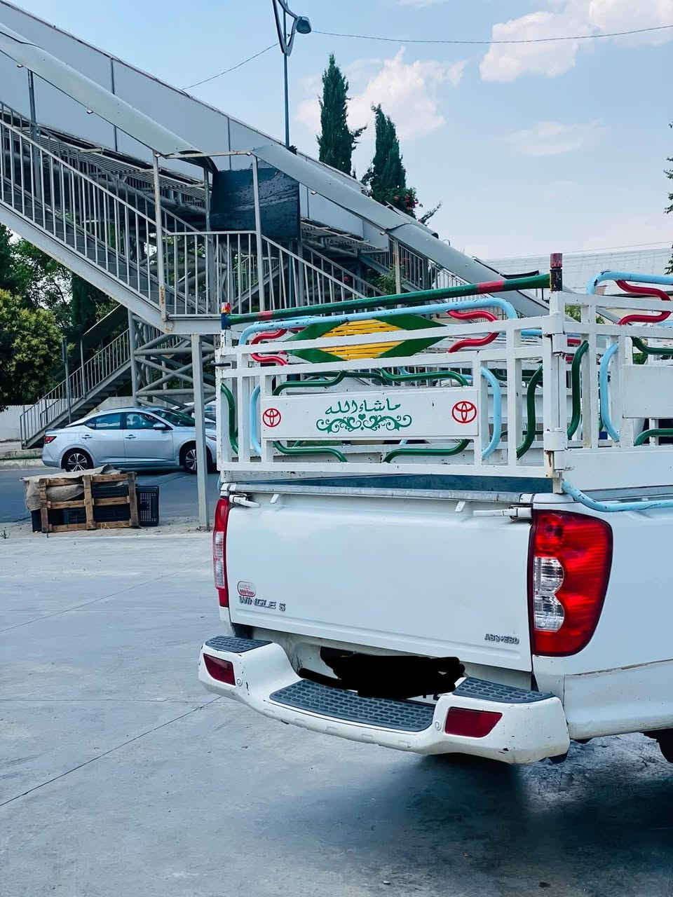 پیکاب GREAT WALL-WINGLE5مۆدیل 2021 سەیارەکە بێ سبوخە تەنها دوو جێی بچوکی ساردە گێروو مەکینەو ئەکسلی بەشەرتە سەنەوی تازە بەسەر چووە بەناو خۆمانە چەمچەو ناوبۆدی دەرەجەیەکی لەسەرە جەلال حەدادە  چوار تایەی نوێی لەژێرە  جوابی کۆمێنت نادەمەوە 
***********
