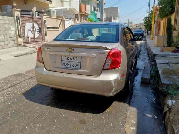 للبيع سيارة فورنزة اوبترة مصبوغة شبه احزام للجمالية بدون دواخل السعر 60 وبيه مجال الرقم *********** بي واتساب
