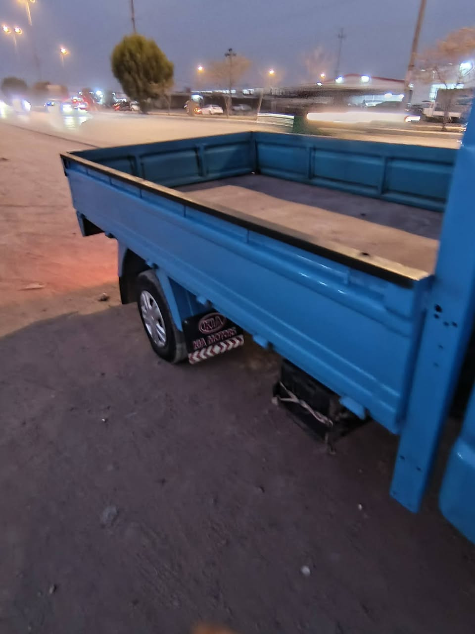 السلام عليكم كيا حمل موديل 94 سياره مكفول كير ومحرك وشاصي ورقم شاصي وكهربائيات وحداديه ورقمها بابل مصبوغه للجماليه للاستفسار على الرقم ***********
