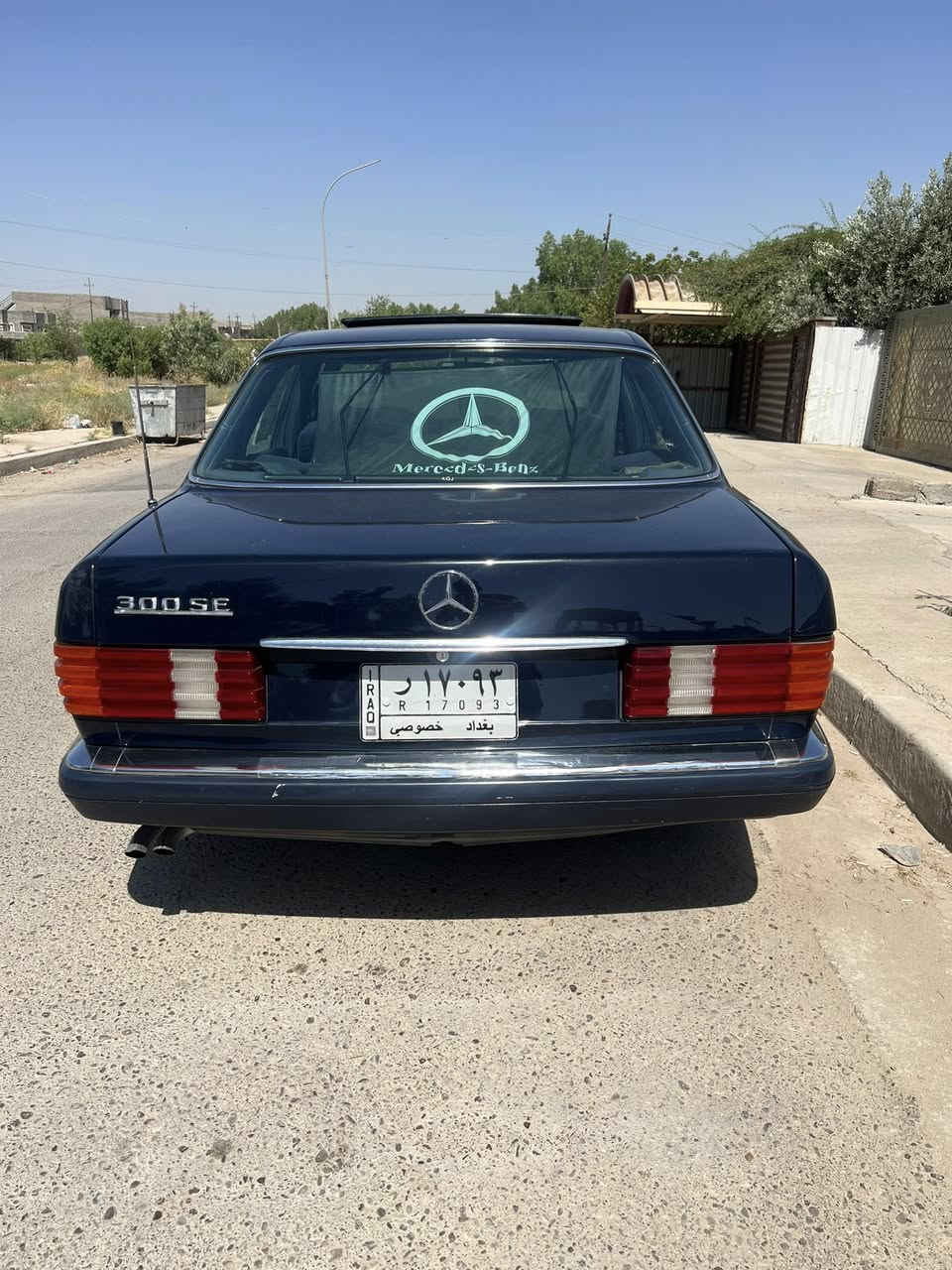 السلام عليكم مارسدس 1986 رئاسي 300e سياره بلاديه مكينه و كير فقط صبغ جماليه وسياره نضيفه تخبل و بل حقيقه بعد احله مكينه عنكبوت بلاد سياره ماناقصه برغي واحد صدر جديد امامي خلفي جديد تخم تاير جديد كهربائيات كلها شغاله كيجات كلها شغاله مال جناي سياره تاخذها متصرف ربع عليها اريل ويه السويج فتحت سقف شغاله طكتين لايت زنون سياره كامله على اخر حبايه مكان السياره بغداد المحمودية السعر 70 و بيها مجال حك الجيه لاستفسار ***********
