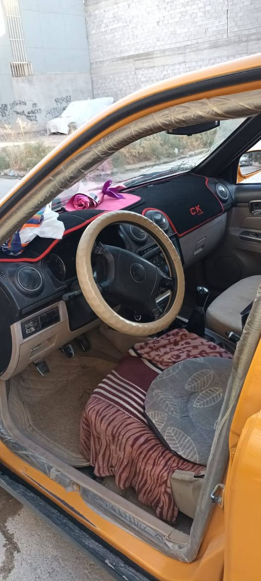 السلام عليكم CK للبيع أو مراوس اب افيو توماتيك/موديل 2012 سنوية ورقم جديد بسمي غرامات وهيئة صفر بيها جاملغ اليسار مبدل اصلي وتلكيطات معجون مال تكسي صبغ عام جمالية السعر 43 رقم الموبايل /***********
