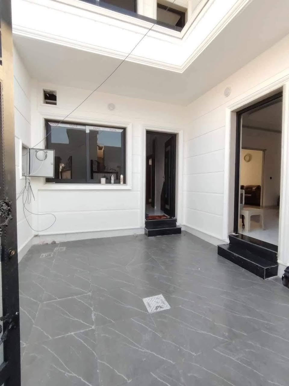 #عروض_مكتب_الدار_للعقار
دار للبيع 

حي التعليم العالي 

جمعيه النور بعد الدوره 

المساحه 150م واجهه 10م 

ط1 غرفتين نوم واستقبال وصاله ومطبخ وصحيات 

ط2.  /// 4غرف نوم وصاله وصحيات 

بناء حديث وخدمات كامله 

وصل جمعيه النور 

للاستفسار أكثر اتصل على الأرقام او 

 مراجعة مكتب الدار الكائن في بناء الجاهز مقابل الكمرك 

***********

***********

***********
