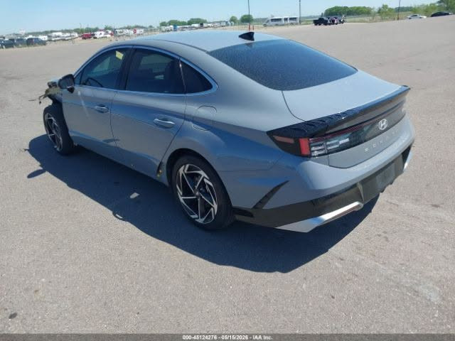 ♦️ نوع السيارة:2026 HYUNDAI SONATA SEL SPORT
♦️ تاريخ المزاد :Mon Jul 20 الاثنين
♦️ الضرر : موضح في الصور
♦️ سعر السيارة :  يحدد في المزاد
✅   توفر شركتنا لكم أفضل الخدمات
للاستفسار اكثر  الاتصال بالأرقام التالية:
☎ ***********  متوفر واتساب
 ***********      متوفر واتساب
أوقات العمل :
طيلة أيام الأسبوع  
يبدا العمل من الساعة 4 عصرا حتى الساعة 11 ليلا 
نتشرف بزيارتكم لمقر المكتب مكتب الحياني لتجارة السيارات والنقل البري والبحري 
 العنوان : محافظة صلاح الدين - قضاء الشرقاط - تقاطع الجميله خصم - مجاور مستشفى ابن سينا الاهلي ومطعم خاتون
