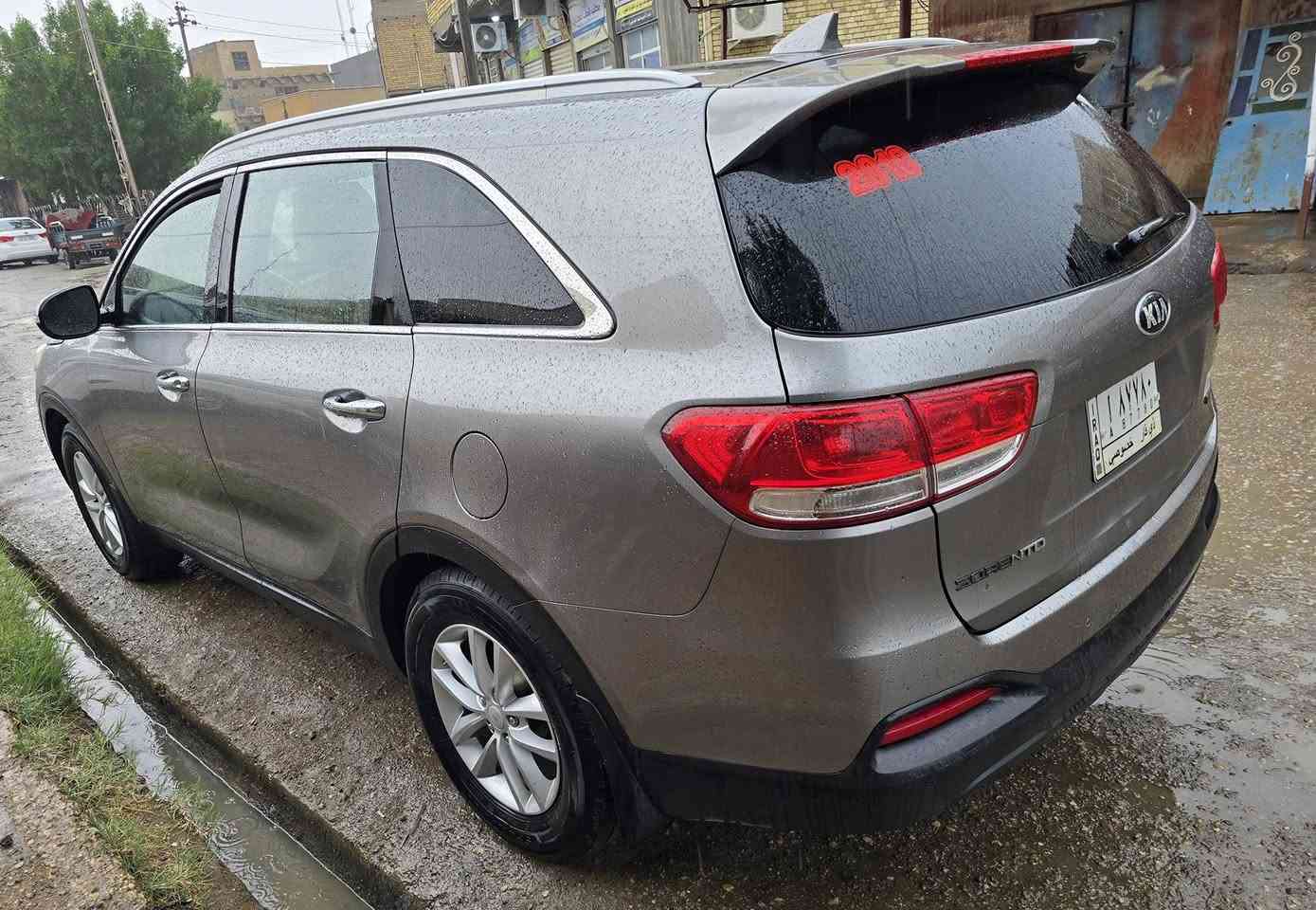 للبيع كيا سورنتو 
كيا سـورنتو موديل 2016 رقم ذي قار دولي تحويل مباشر 
وارد امريكي السونار مرفق مع الصور السياره جديده 
مواصفات معروفه شاشه كبيره كامره تحكم استيرن جهتين لايت لد دواخل صاج 3 انضمه قياده مانع انزلاغ ( 7 ) راكب  سياره ماشيه تقريبا 92 ميل
   علمآ جديده كلش مكينه وكير وحداده بحاله جيده جدآ
مـكــان قلعة سكر 
الــســعــر: 145وبيها مجال بسيط 
الاستفسار اكثر 
*********** 
***********
