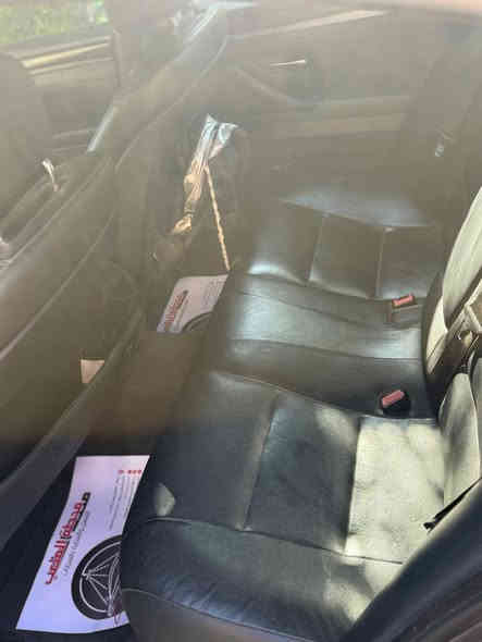 السلام عليكم حبايب 
BMWf10 ٢٠١١ رقم بغداد 
وارد امريكي صور والتقرير مرفق (ذكرت ضرر مياه فيضان غرق كما موضح بالصور 
بدون اضرار سابقة أو اضرار أخرى حسب التقرير بدون حريق أو سرقةماشية 4  الف ميل) هذا مع العلم  النسبه قليله جدا    .السياره مكينه كير مكفول بيهه طخه بالجاملخ الخلفي مامصلحه ومرفقه بالمنشور السياره خير من الله ماشيه ١٨٣ الف كم السعر ١٤٥$ ورقه 
مكان السياره بغداد  واليجي بي خير ويدلل عيوني اله . الاتصال ***********
تحياتي للجميع 🌹🌹🌹🌹
