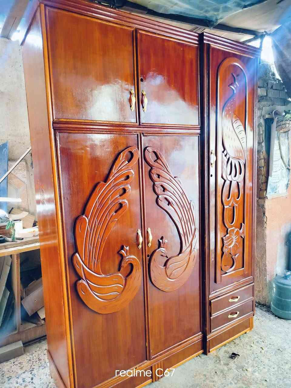 كنتور 3باب ثابت ابو الملحق الارتفاع مترين ونص والعرض مترين اله ربع السعر 175الف للتواصل العماره حي النداء//***********

