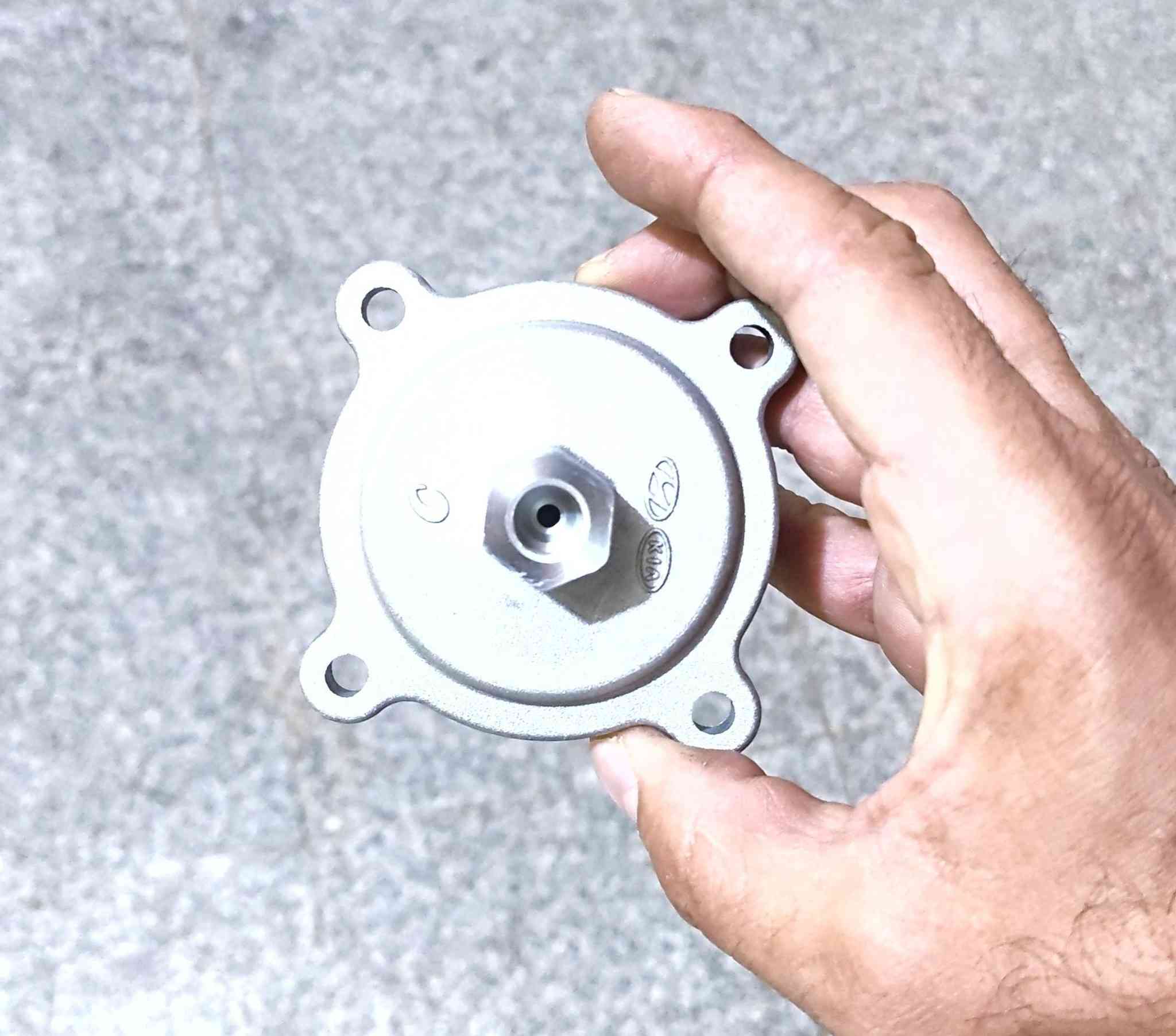 السلام عليكم
تتوفر أدوات صيانة للسيارات الغاز البلادي 
فلاتر عدد ٢ لكل السيارات ٥٠ ألف مع الشد 
فيت بم للتانكي 
نوزلات ٤ سلندر
نوزلات ٦ سلندر
بلكات اصلية
ركليتر للسيارات الحديثة والقديمة
العنوان الكوت / الحي الصناعي الجديد/ الشارع الرابع
رقم الهاتف ***********
