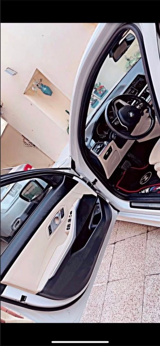 bmw330i 2021 للبيع  بيه قطعتين صبغ من امريكا وقطعه تبديل لون هنا ب العراق ماشيه33  الف كيلو  
***********
