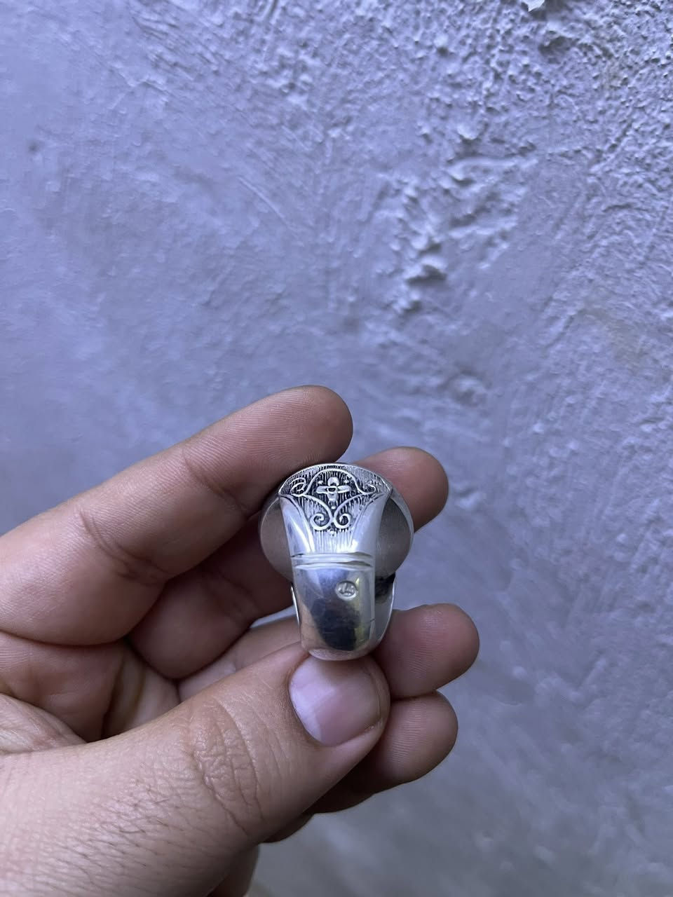 السلام عليكم جزعه يماني صياغة نبيل الجيزاني للبيع السعر خاص او اتصال مكاني بغداد مدينة الصدر لا يوجد توصيل ***********..
