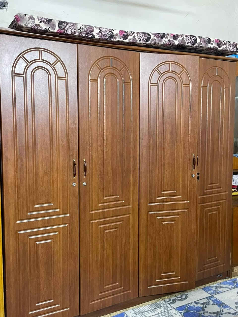 مساء الخير أغراض للبيع مثل مااوضح بصوره الكنتور ١٠٠ ميز بلازمه ٥٠البوفيه ب٣٠والميز ٣٠


**إذا كنت صاحب هذا الإعلان وتريد حذفه لأي سبب، رجاءا أرسل رسالة إلى الدعم الفني**