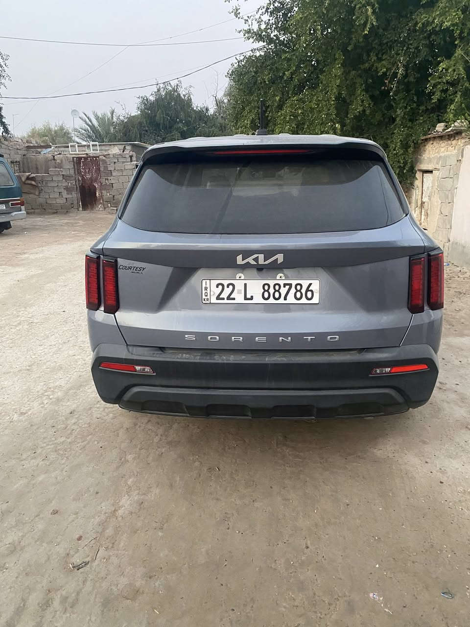 السلام عليكم سورنتو موديل 22 نص فول مكينه 4 سلندر بسمنا السعر 230 وبيها مجال سيارة جديده ماشيه 35 مامفتوح بيها برغي تخم تاير جاهزه من كلشي  وهاذا رقمي ***********  بابل الإسكندرية الإسكان الصناعي
