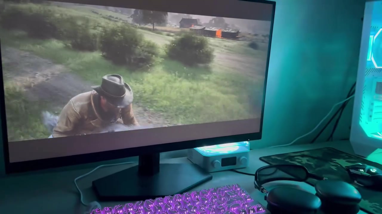 � للبيع PC Gaming / Editing تجميعة قوية جداً استعمال خفيف 🔥
📦 جميع كراتين القطع موجودة
📍 الموقع: بغداد
🚚 أكو توصيل حسب الاتفاق

🖥️ المواصفات:

* CPU: AMD Ryzen 7 7800X3D
* GPU: RTX 5070 Ti Gigabyte AERO OC 16GB White
* Motherboard: Gigabyte B850 Gaming WiFi 6
* PSU: Segotep 750W Gold Full Modular PCIe 5.0
* RAM: Addlink Spider X5 RGB DDR5 32GB (2x16) 6000MHz
* Cooler: SAMA PRO 360 Liquid Cooler
* Storage 1: WD Black SN7100 1TB NVMe PCIe 4.0
* Storage 2: WD Black SN7100 1TB NVMe PCIe 4.0
* Case: DarkFlash DY470 White + 4 Fans
* إضافي: 3 مراوح Prism 6 Max
* Windows 11 Pro Original Activated

🎮 الجهاز ممتاز للألعاب القوية، البث، المونتاج، والشغل الثقيل
❄️ حرارة ممتازة وشكل مرتب جداً باللون الأبيض

💰 السعر: 3,800,000 دينار قابل للتفاوض بالمعقول
📞 للتواصل: ***********
