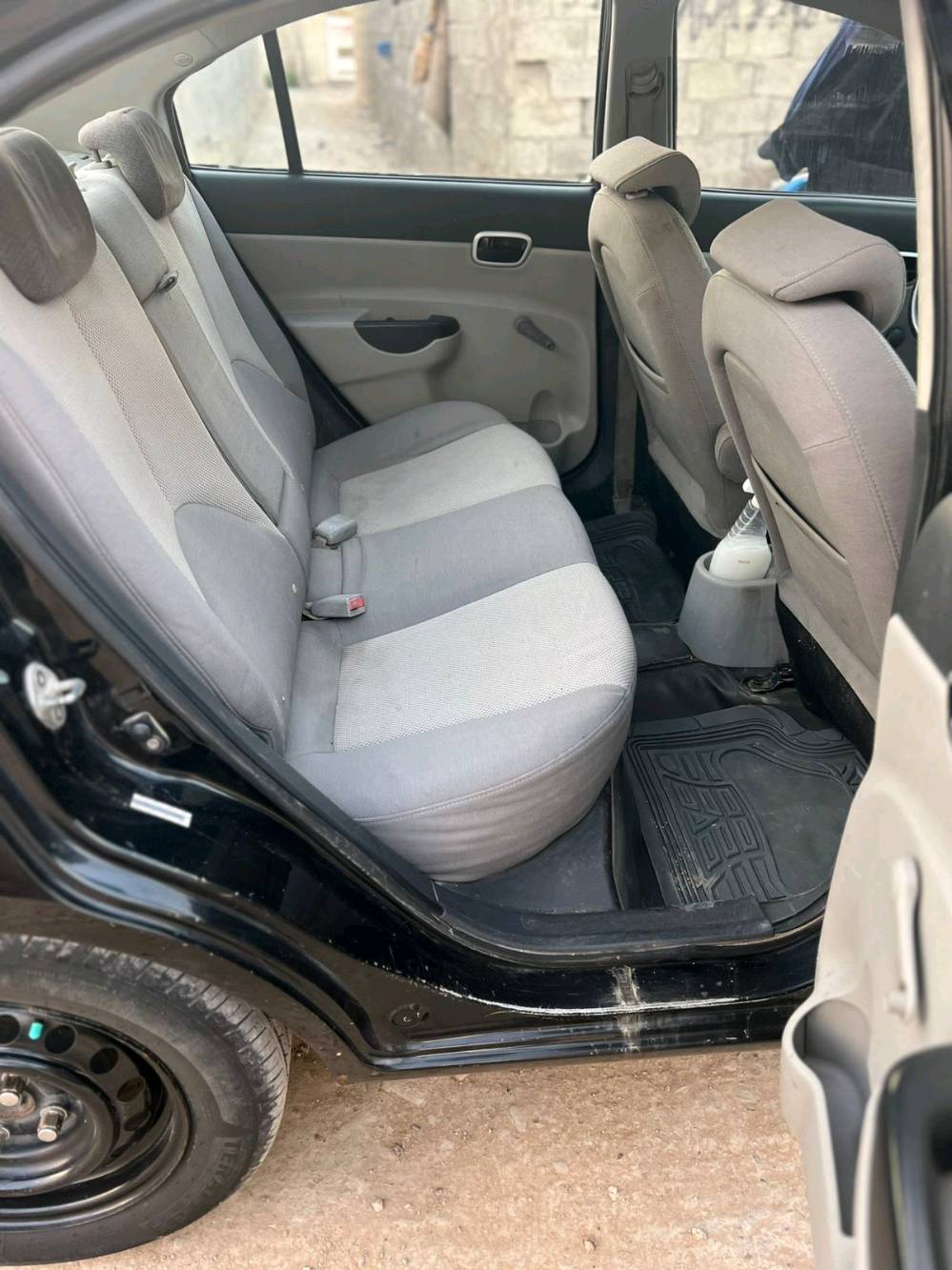 العنوان بغداد الرستمية 
السيارة جاهزة ما بيها نقص 
كير مكينة مكفولات تدفئة تبريد 
وارد امريكي حادثها جاملغ ايسر سطحي موجود جاملغها البلادي مكفولة كفالة عامة 