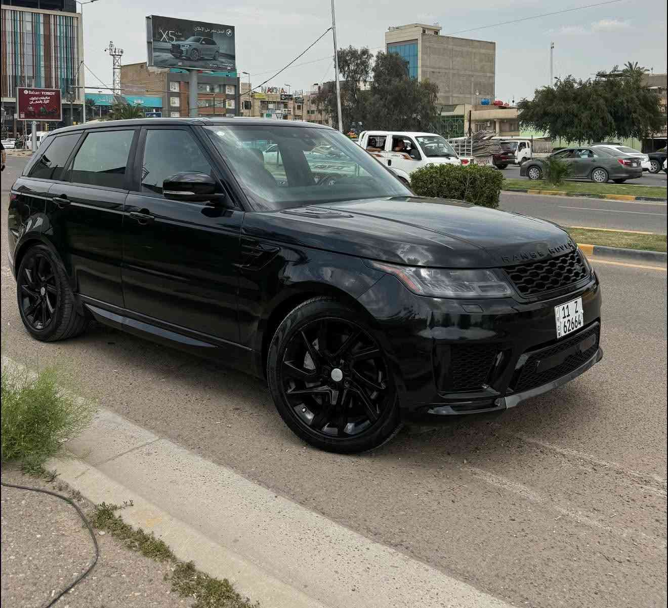 رانج سبورت 
2020 V6. 
السيارة جديدة. دخول. جديد 
ماشية 58 الف 
  حادث. بابيين. لون.  
بغداد اليرموك. 
***********
صور حادث. مرفقه. تحياتي
