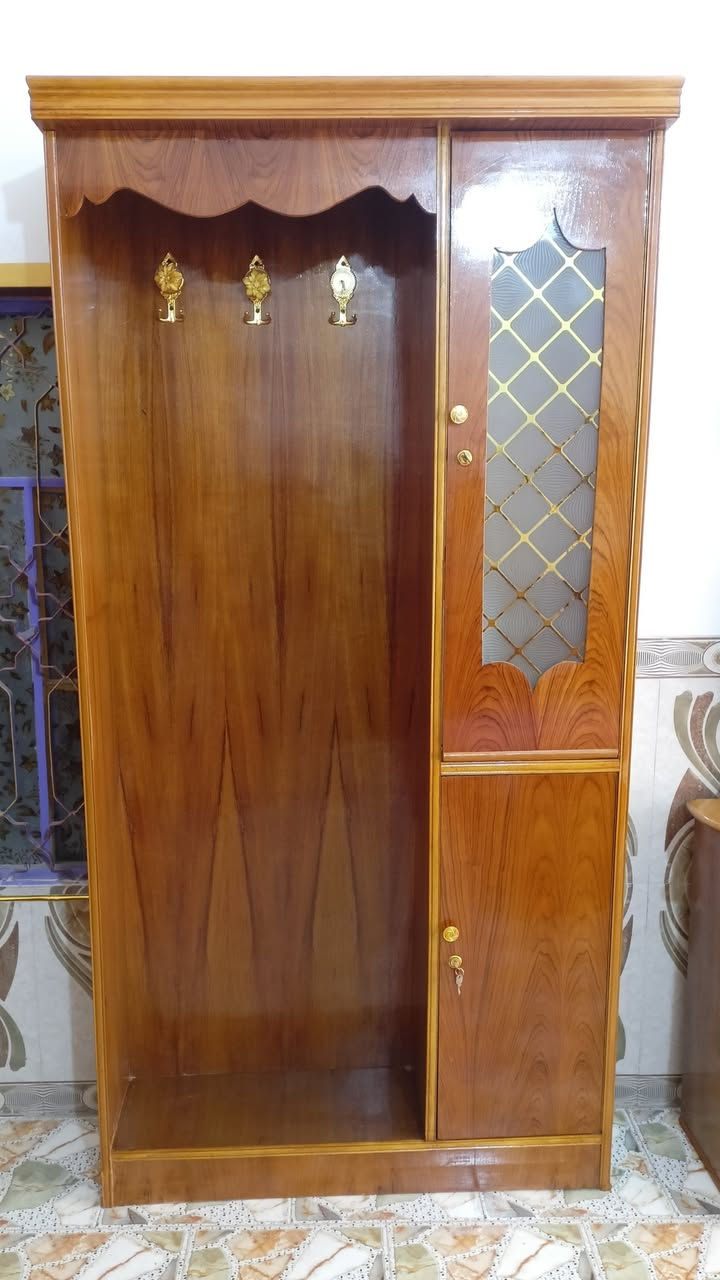 مكان نجف /‏‏‪‏‪***********‬‏
غرفه خشاب ام 5باب صاج عراقي نضيفه جدآ بعد احلى من صوره بالحقيقه سعر 425 بيه مجال
