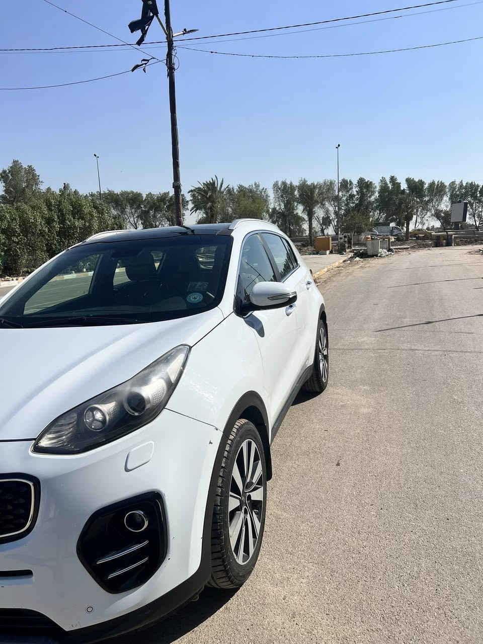 السلام عليكم للبيع سبورتج ٢٠١٧ خليجي فول مواصفات بنوراما شاشة بصمة مكينة ٢٠٠٠ دوش كشنات جلد وكهرباء معروفة باقي المواصفات البيها ماشية ١٣٥ مكفولة كفالة عامة ماعدا بارد قليل بالجاملغات الخلفية فقط رقم بغداد بسمنا السعر ١٧٥ ورقة وبيها مجال بسيط للاستفسار (( ***********))/ مكاني بغداد الجديدة.
