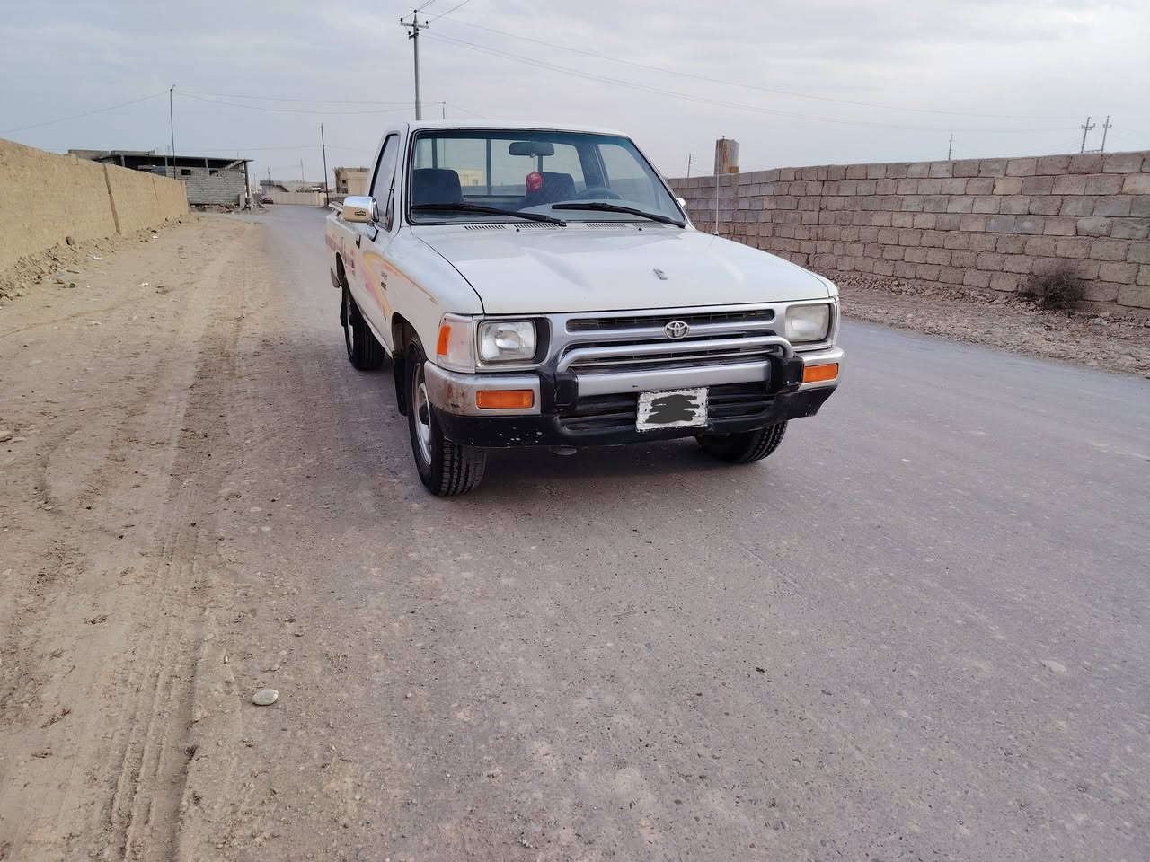 السلام عليكم للبيع بيك اب موديل 1992 رقم فحص صلاح الدين شرط التحويل سياره على البلاد وضع شركه  محرك كير شاصي نضيف سياره جاهزه دوشمه جديده صدر جديدالمكان صلاح الدين الشرقاط
***********
***********
