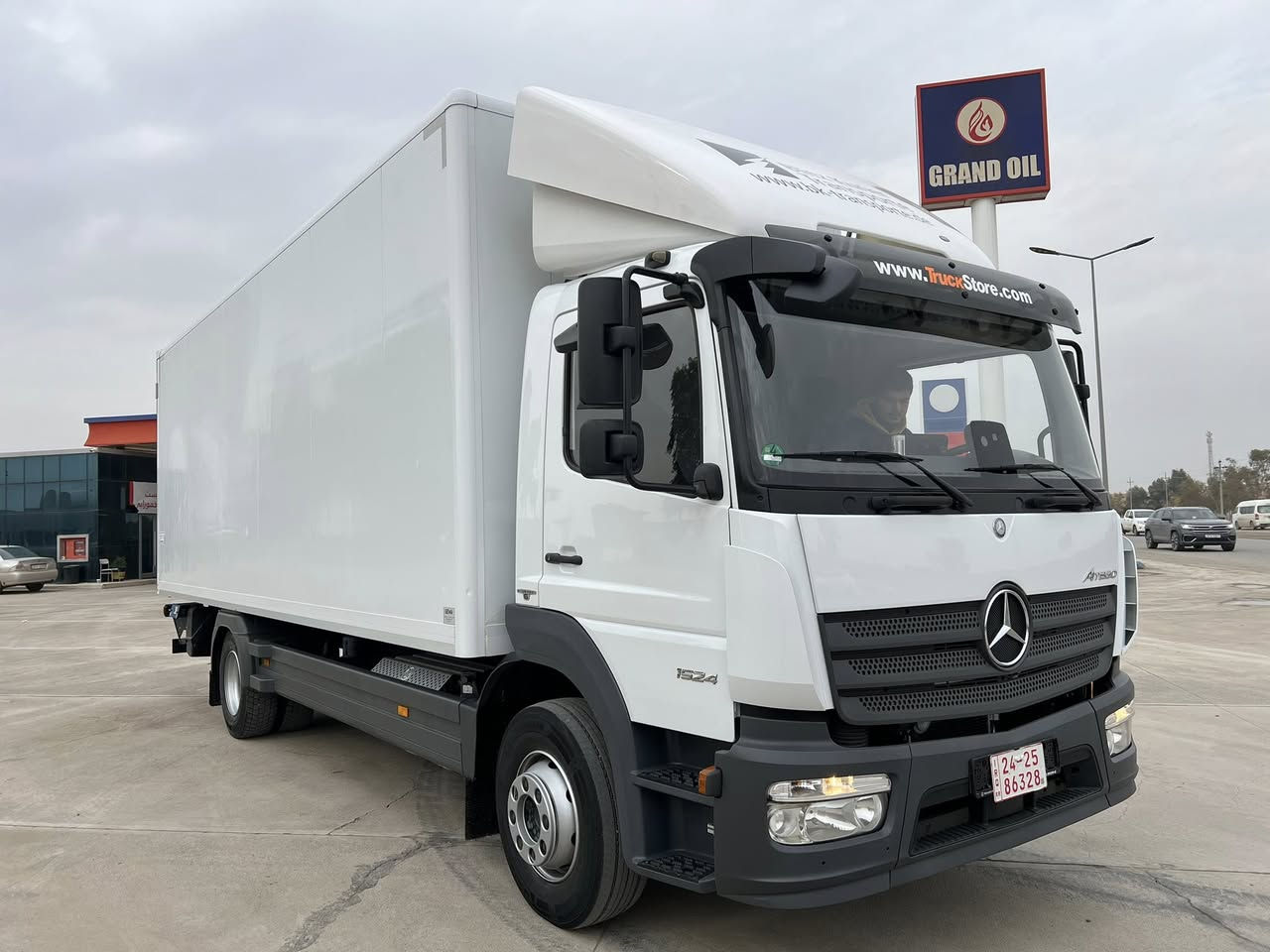 مارسيدس اتيگو 1524 موديل 2018 فول مواسفات طول بودى 725 مترسياره جديد قليل ماشى عنوان اربيل قوشته په طريق كركوك موبايل ***********/***********/اسيا ***********
